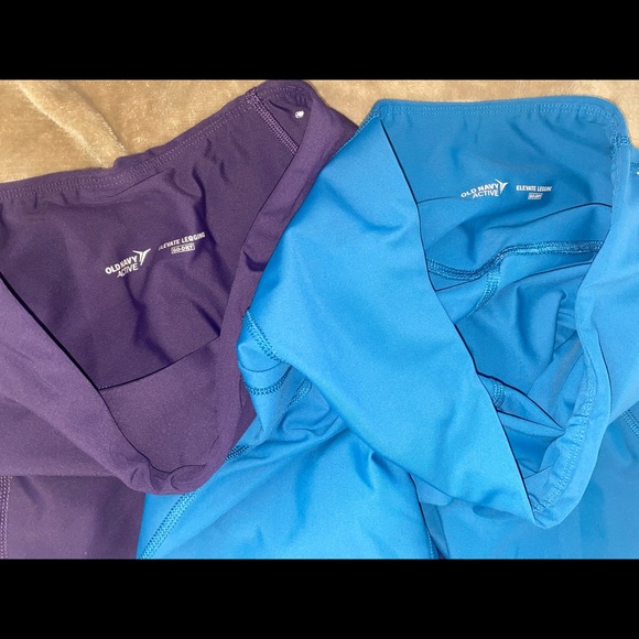 2 for 25 old navy leggings‼️ - Picture 2 of 4